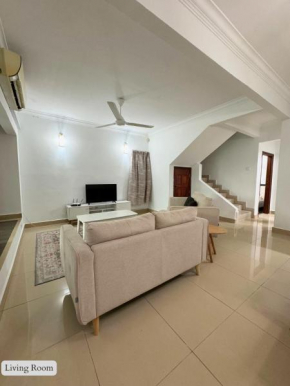 5 Bedroom House Near Sunway Lagoon